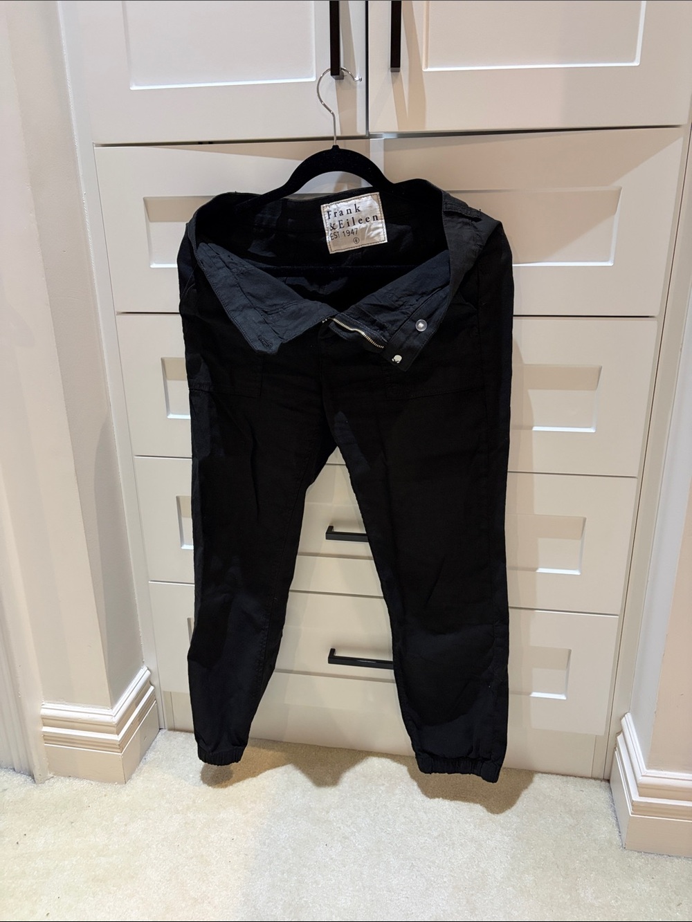 Frank & Eileen Black Relaxed Drawstring Joggers: style Jameson